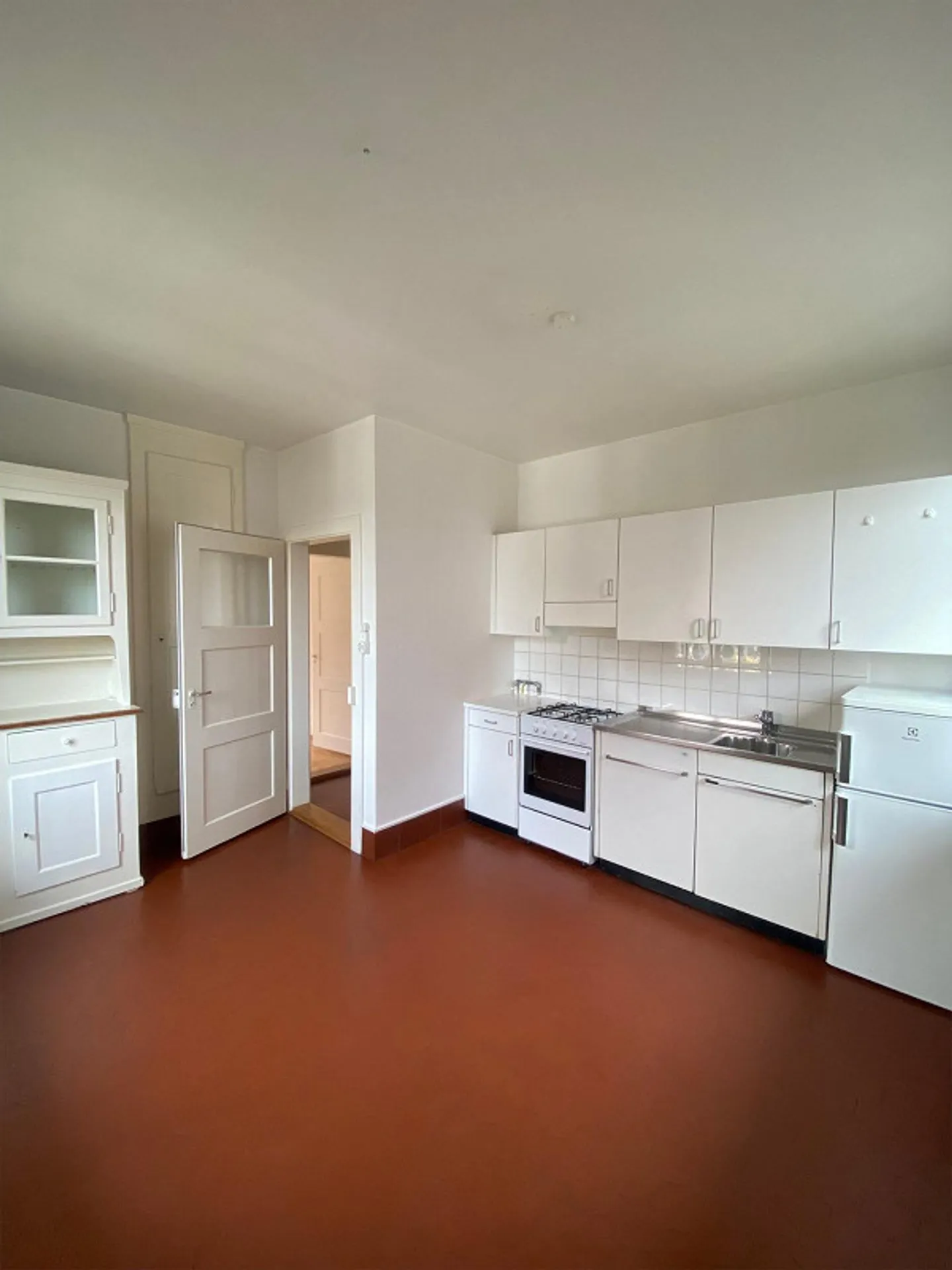 Charming 2-room apartment in a historic building near Bern - Photo 6 of 7