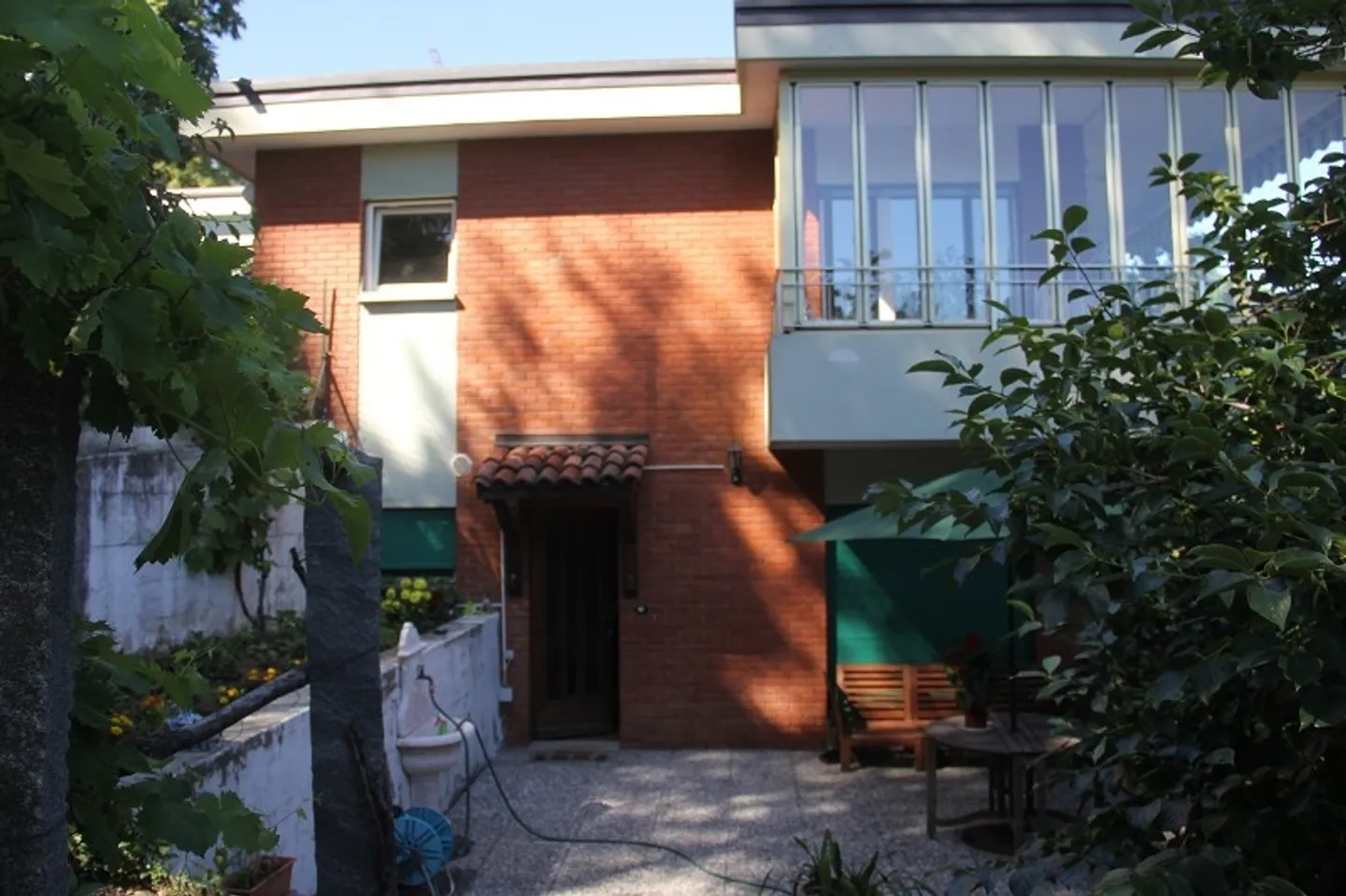 Con area di sosta e vista in una casa bifamiliare - Foto 3 di 7