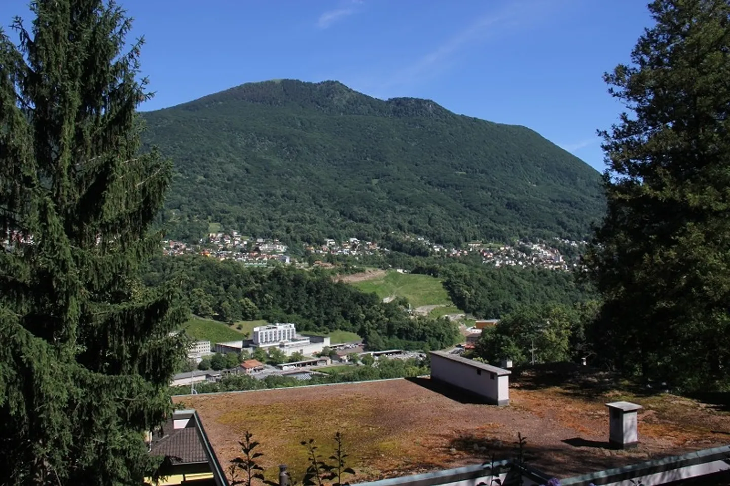 Con area di sosta e vista in una casa bifamiliare - Foto 6 di 7