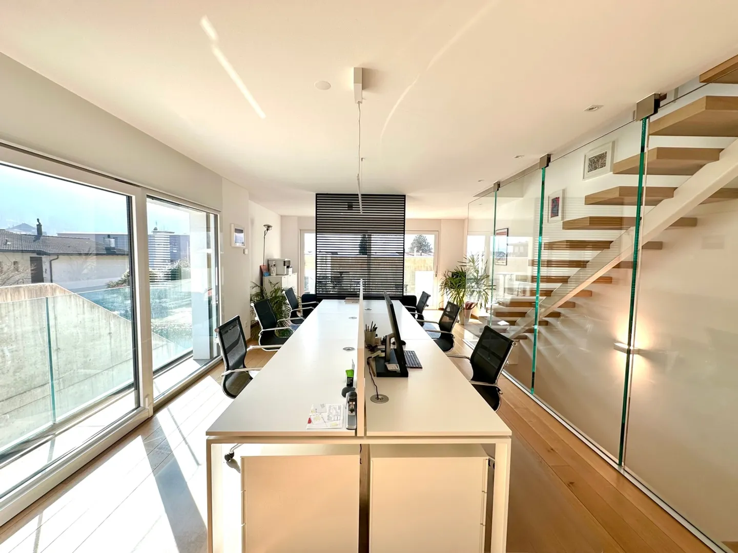 Moderne Eleganz und Komfort: Villa mit hochwertigen Ausstattungen - Foto 8 von 13