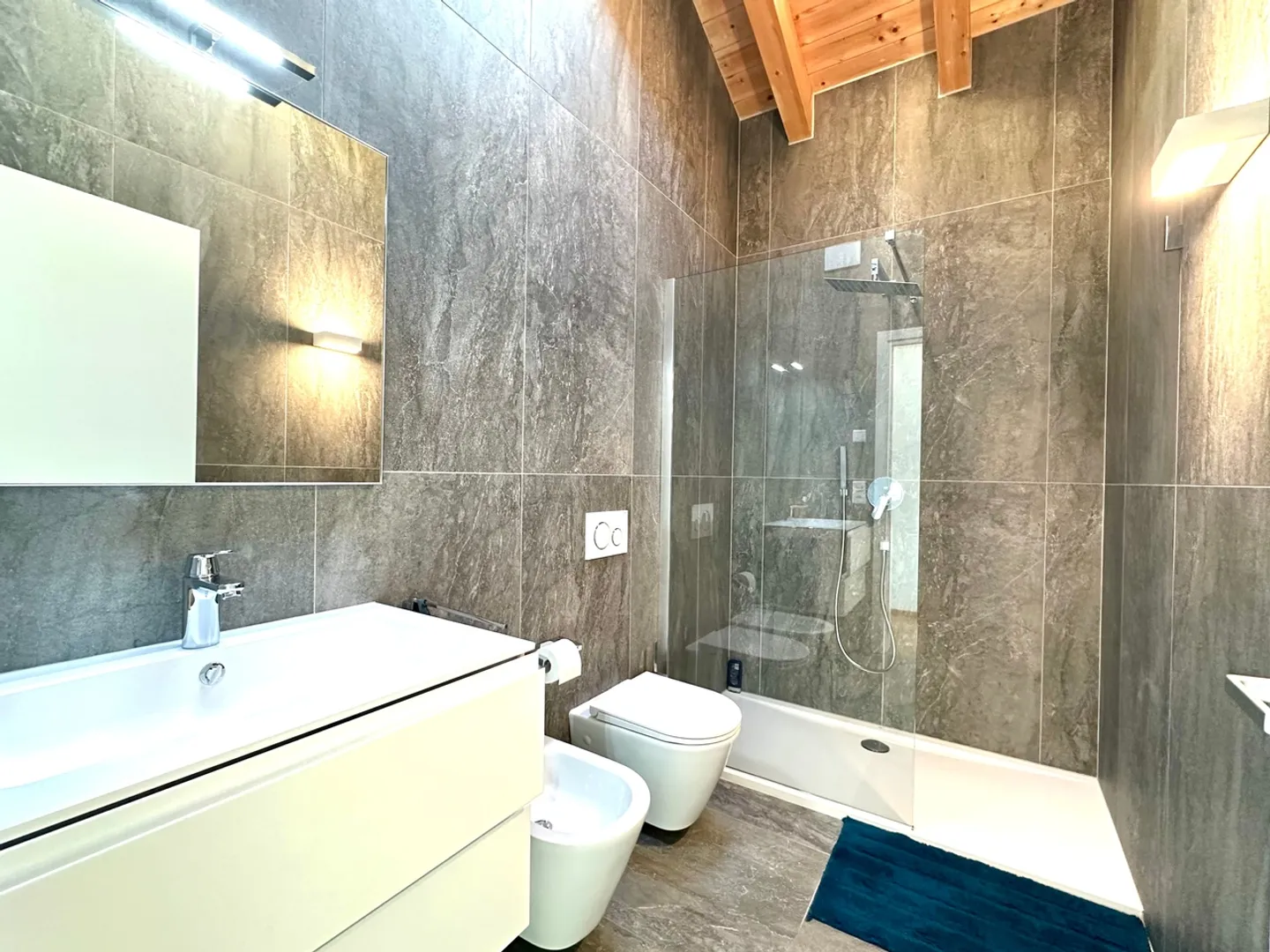 Moderne Eleganz und Komfort: Villa mit hochwertigen Ausstattungen - Foto 9 von 13