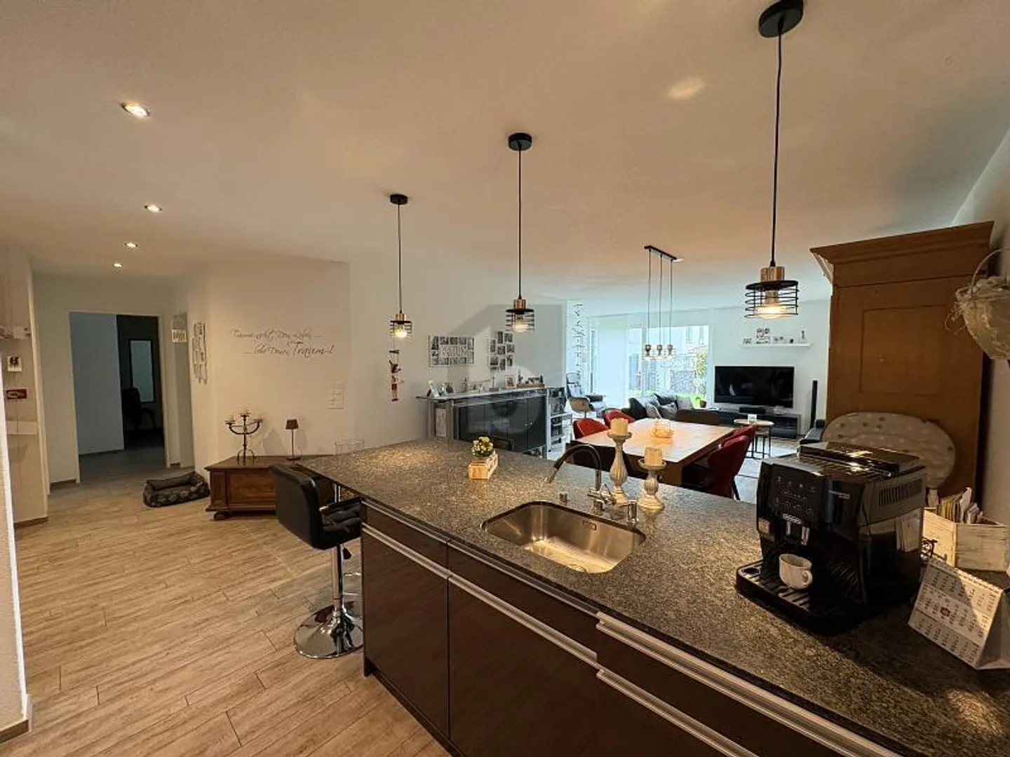 High Quality with Large Garden and Patio - Photo 3 of 6