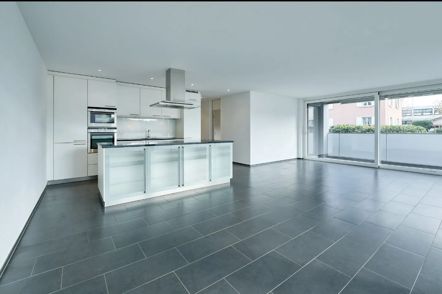 Appartement à louer - Photo 2 sur 9