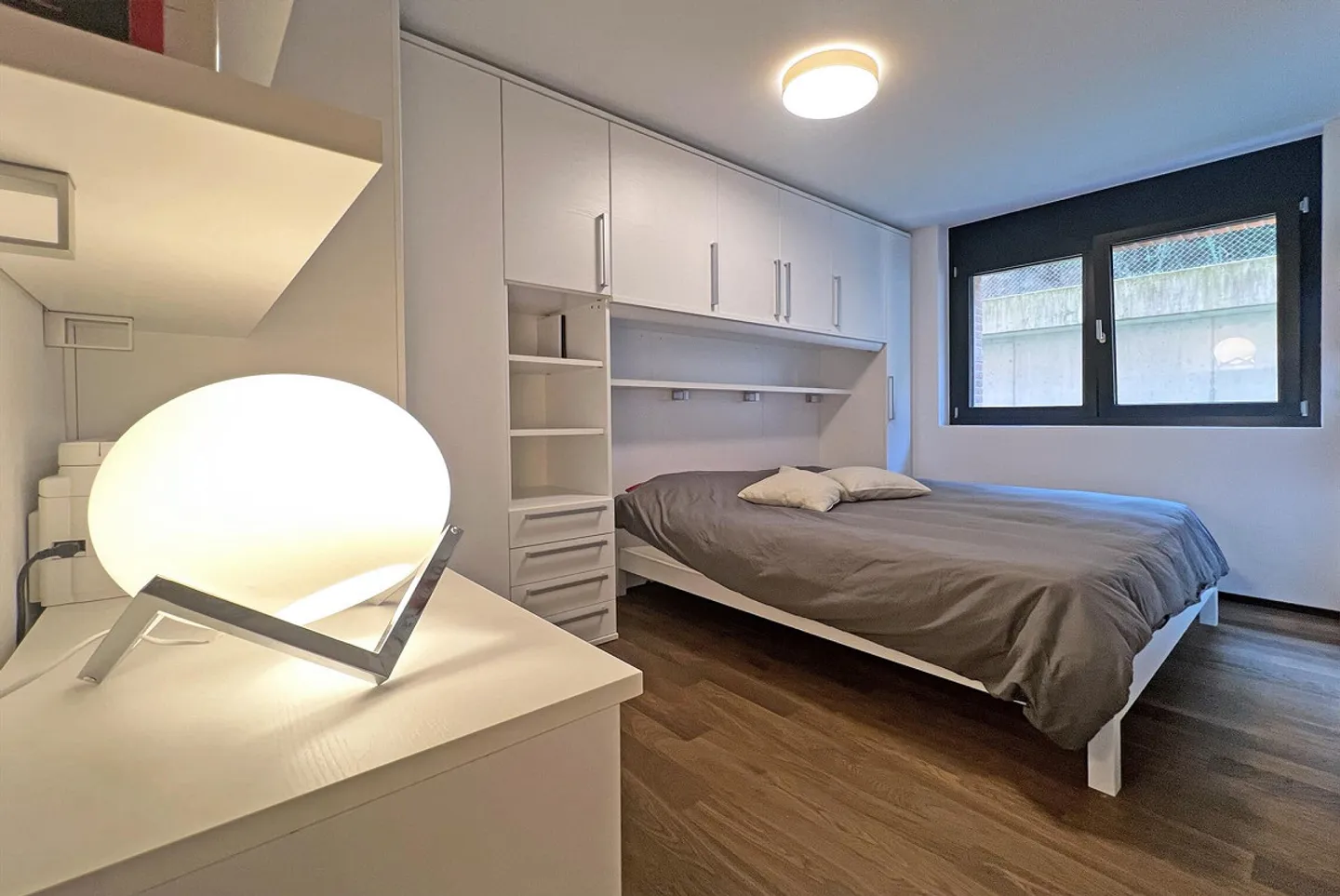 SPACIEUX 3.5 PIÈCES AVEC JARDIN ET PIÈCES SUPPLÉMENTAIRES À MASSAGNO - Photo 8 sur 9