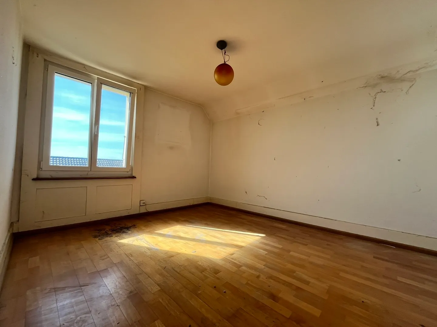 Opportunité de rénovation : Duplex - Photo 4 sur 7