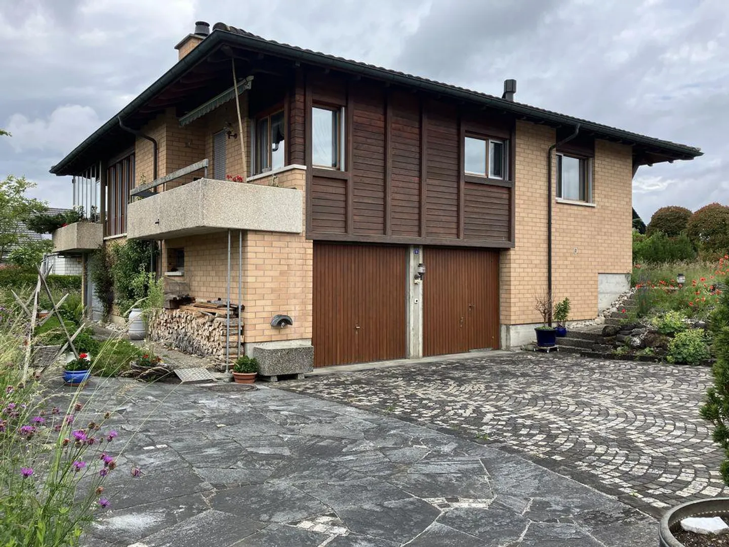 Family-friendly detached house in a quiet location - Photo 1 of 12