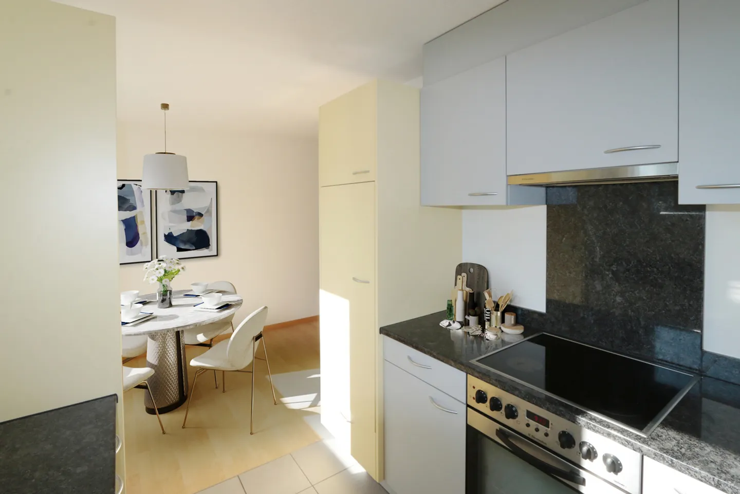 Helle Wohnung an Waldrandnähe - Foto 3 von 12