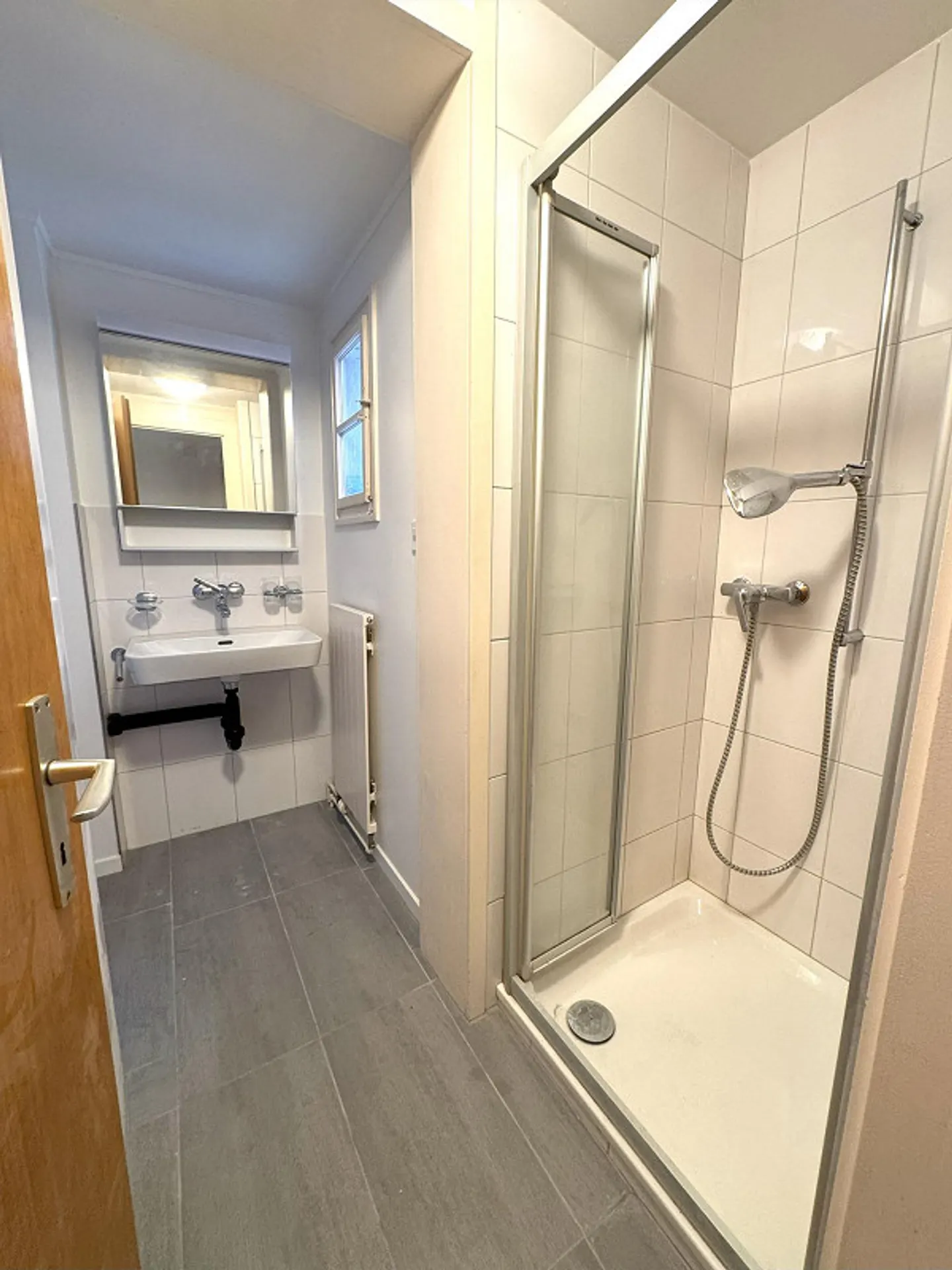 Charming apartment in attractive location - Photo 3 of 8