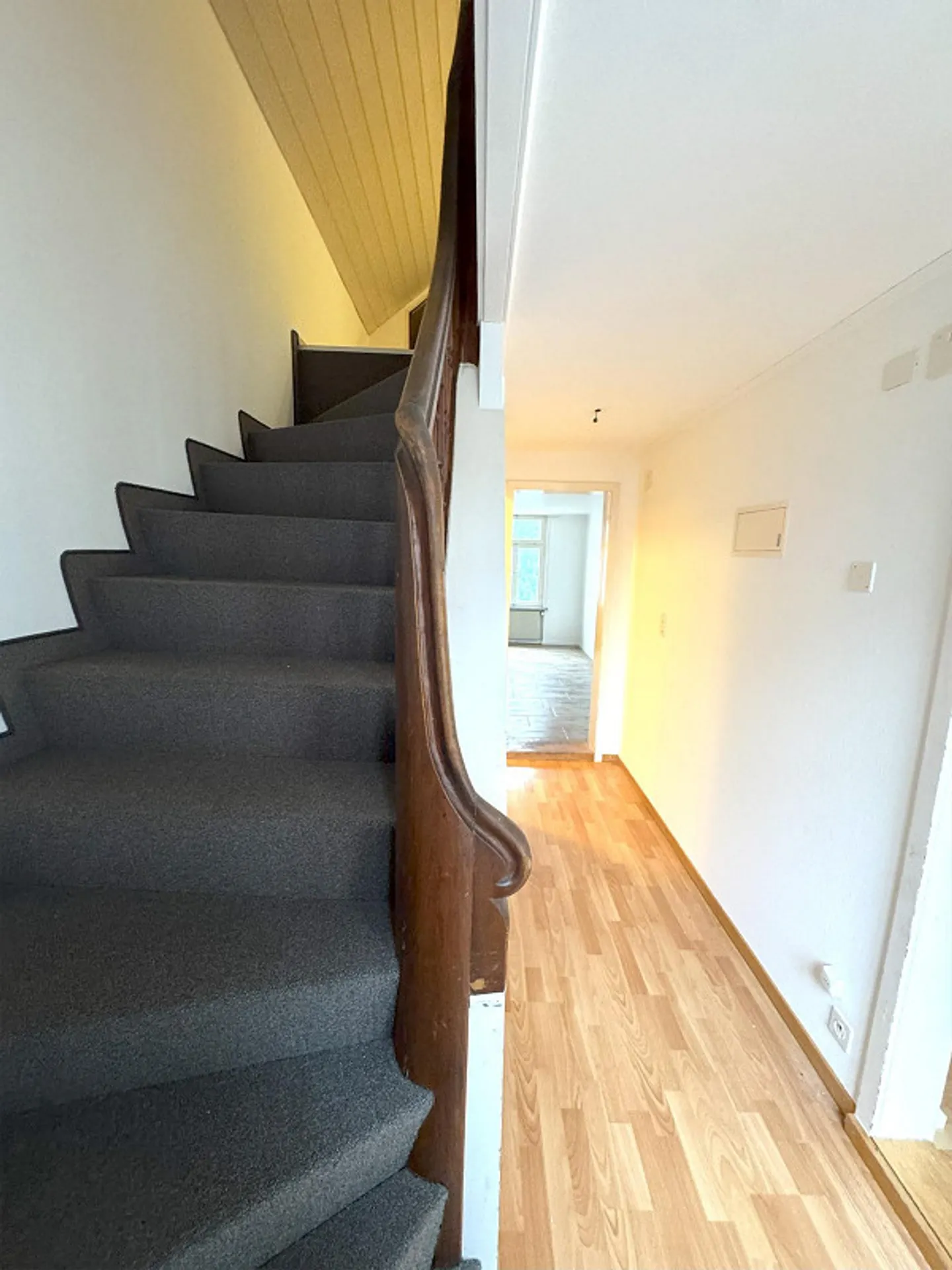 Charming apartment in attractive location - Photo 4 of 8