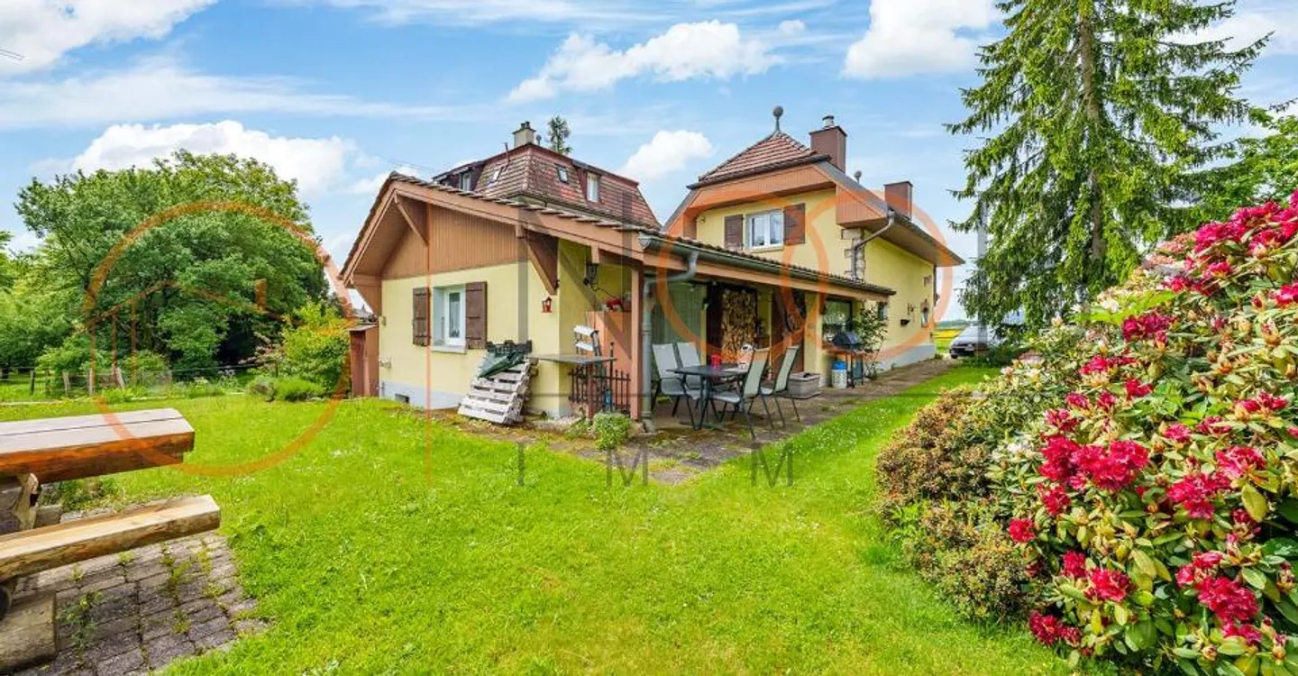 Villa Charmante avec Jardin - Photo 1 sur 12