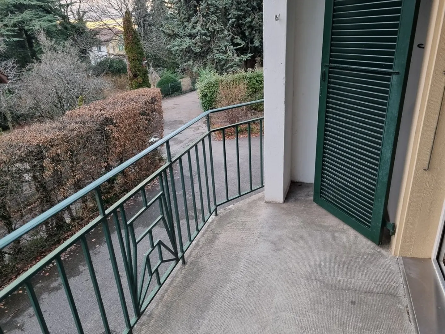 3 rooms with balcony in a small house - Photo 9 of 12