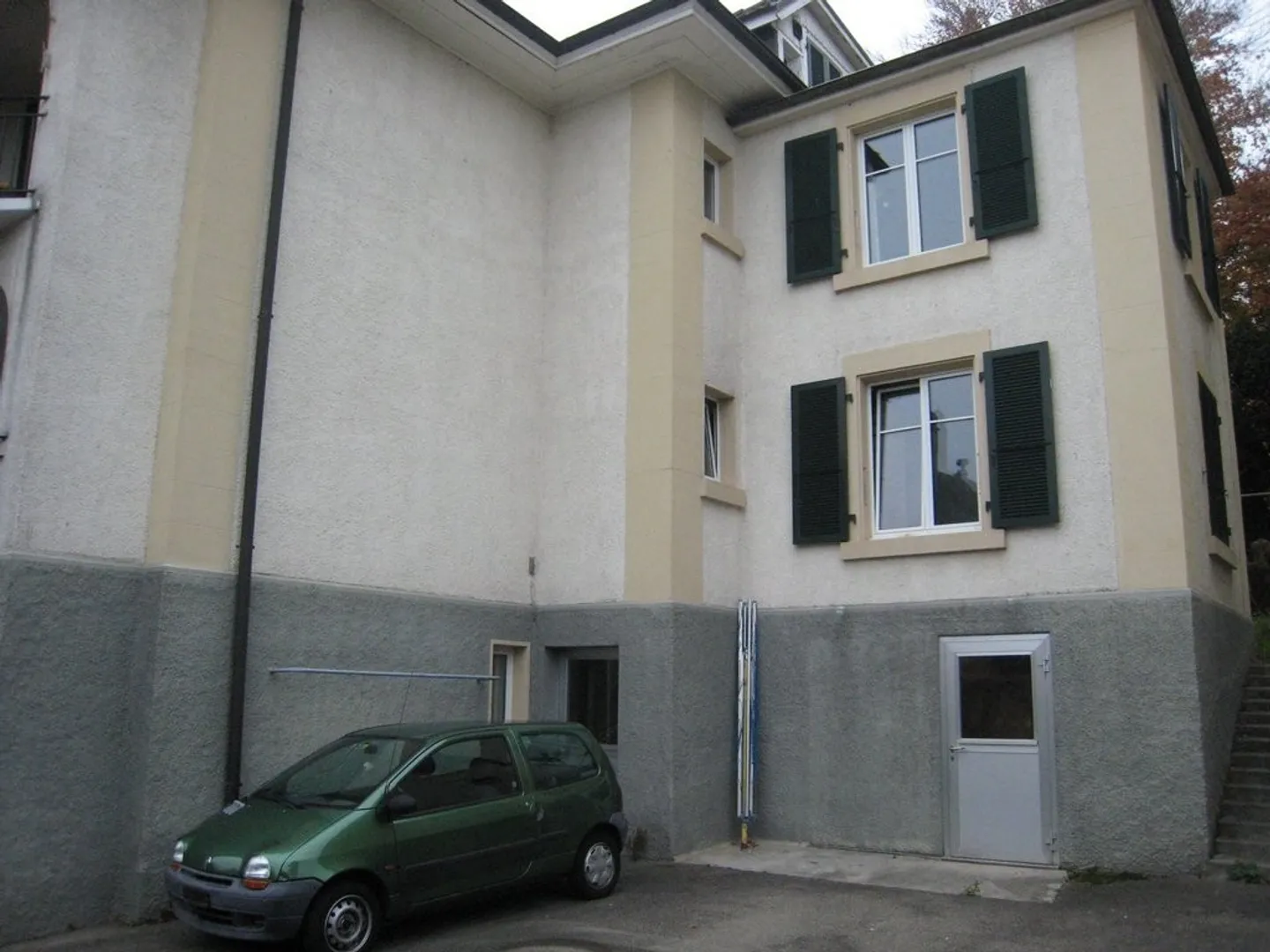 3 rooms with balcony in a small house - Photo 11 of 12