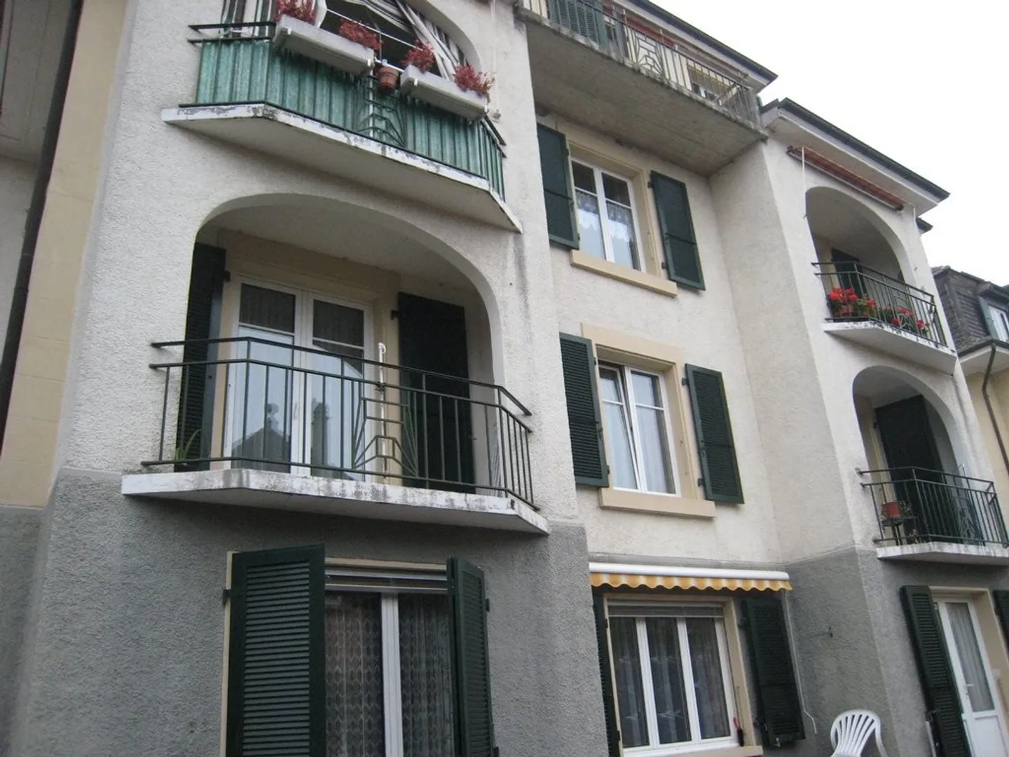 3 rooms with balcony in a small house - Photo 12 of 12