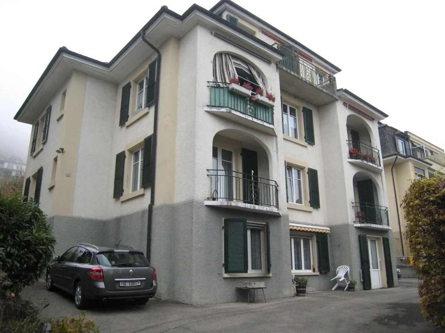 3 rooms with balcony in a small house - Photo 10 of 12