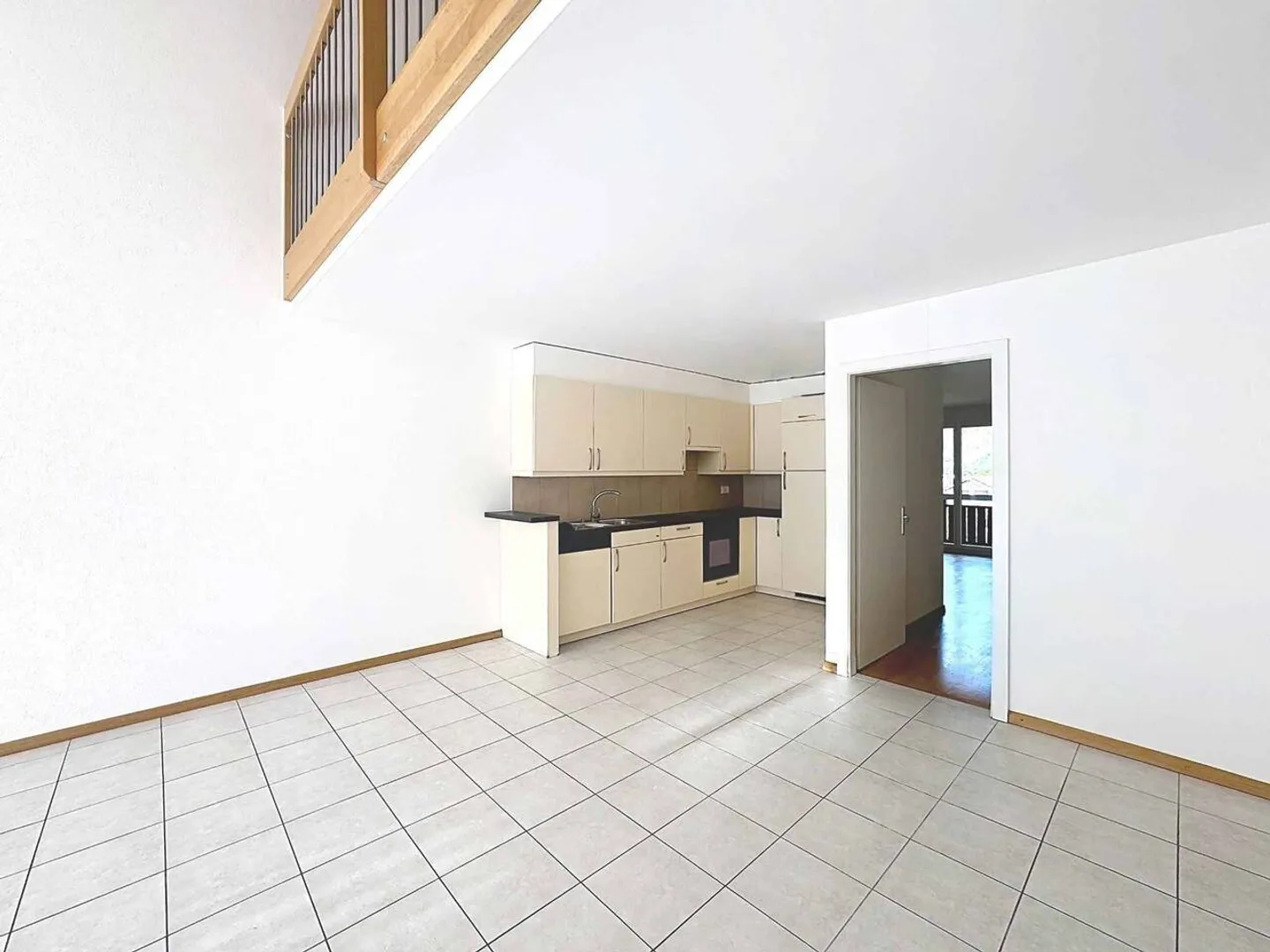 Grand 4.5 pièces de 137.7 m2 avec mezzanine et balcons couverts - Photo 4 sur 11