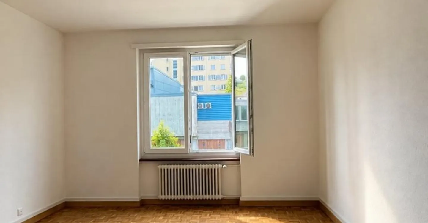 Charmante Wohnung in Locle - Foto 3 von 5