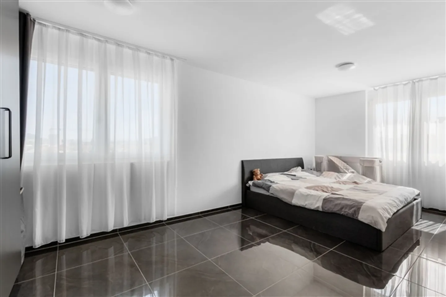 Maison individuelle moderne de 4,5 pièces avec PV à Reinach AG - Photo 11 sur 13