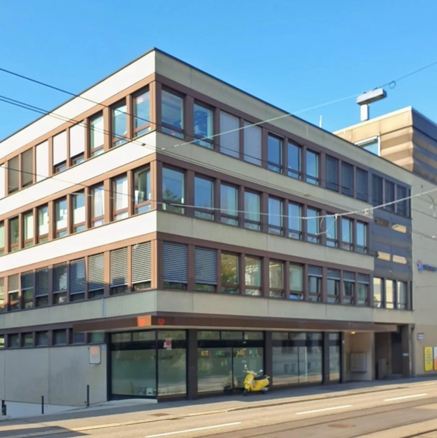Studi professionali a partire da 1034.- nel cuore di Zurigo presso il Kunsthaus con supporto per startup - Foto 6 di 8