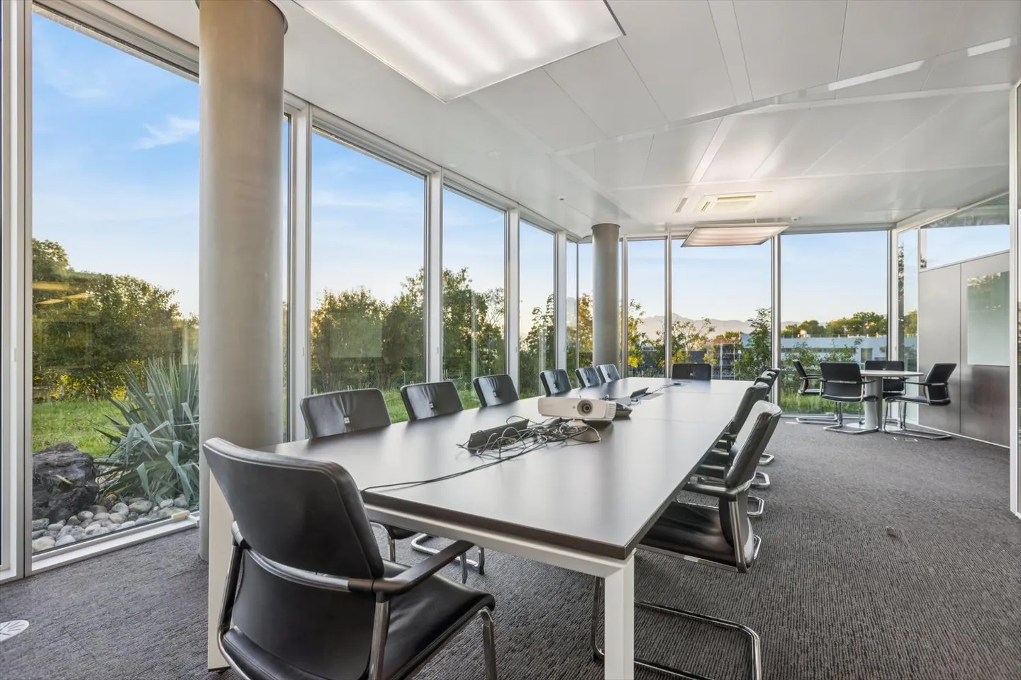 Furnished offices for rent in Morges - Area of 490 m2 - Photo 4 of 12
