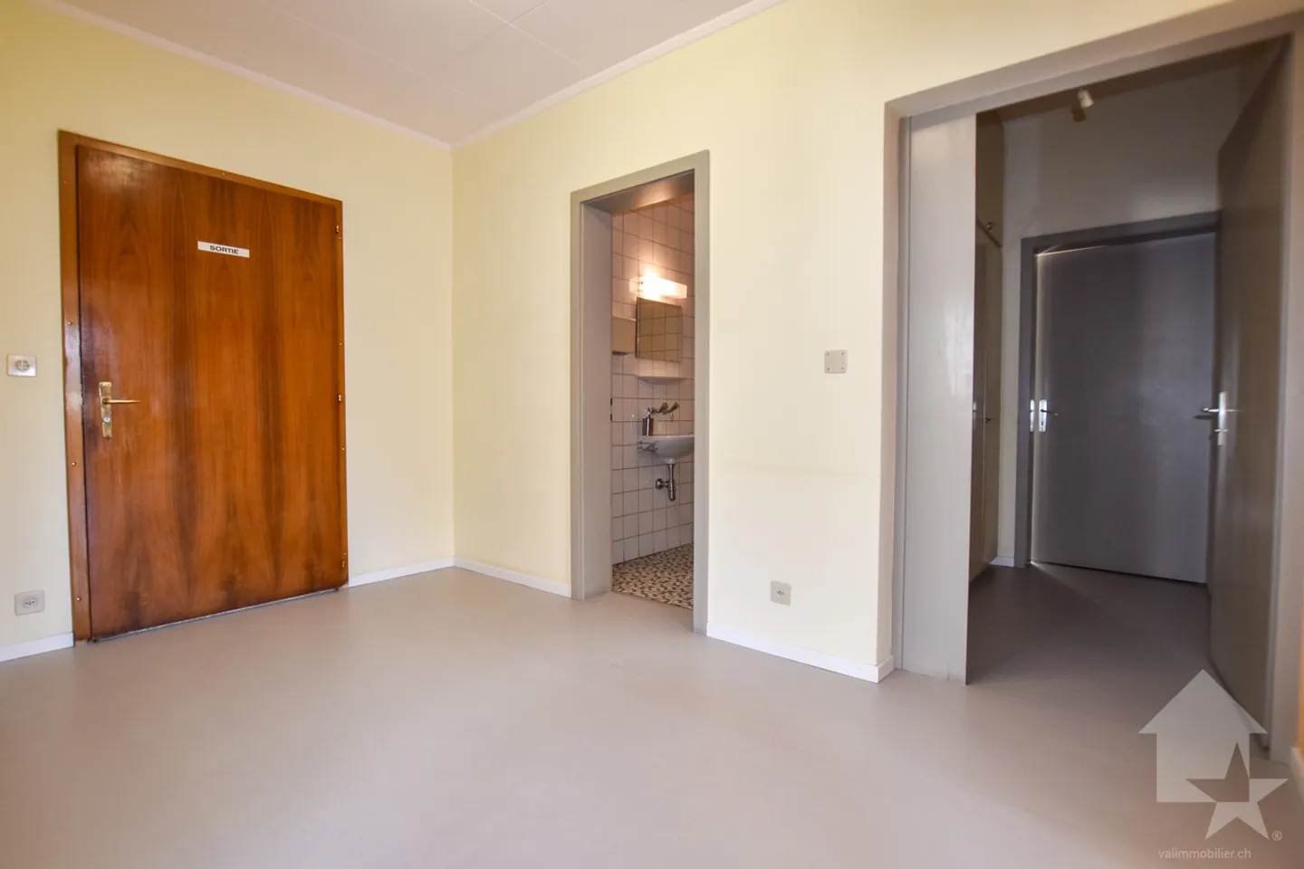 Vielseitiger Büro/Wohnraum - Foto 4 von 15