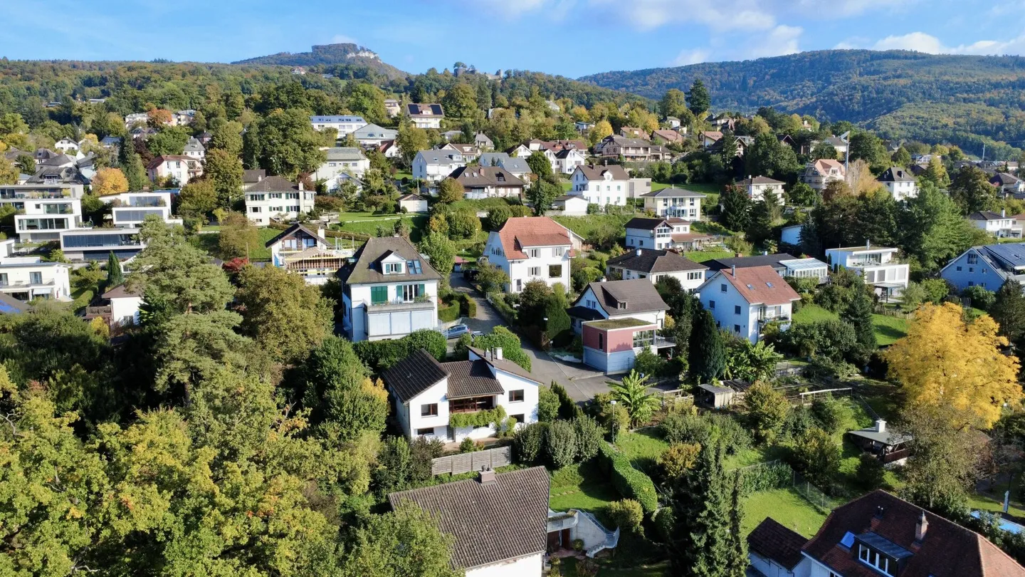 Traumhafte Aussicht & viel Platz - Ihr neues Zuhause in Dornach - Foto 2 von 13
