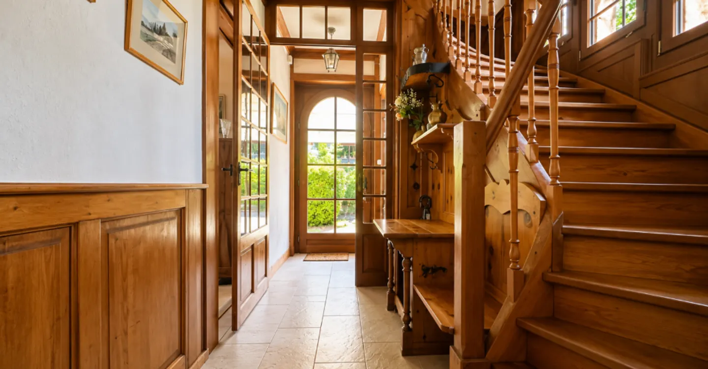 Characterful detached house - Unobstructed view of the Salève, large volume and land - Photo 11 of 12