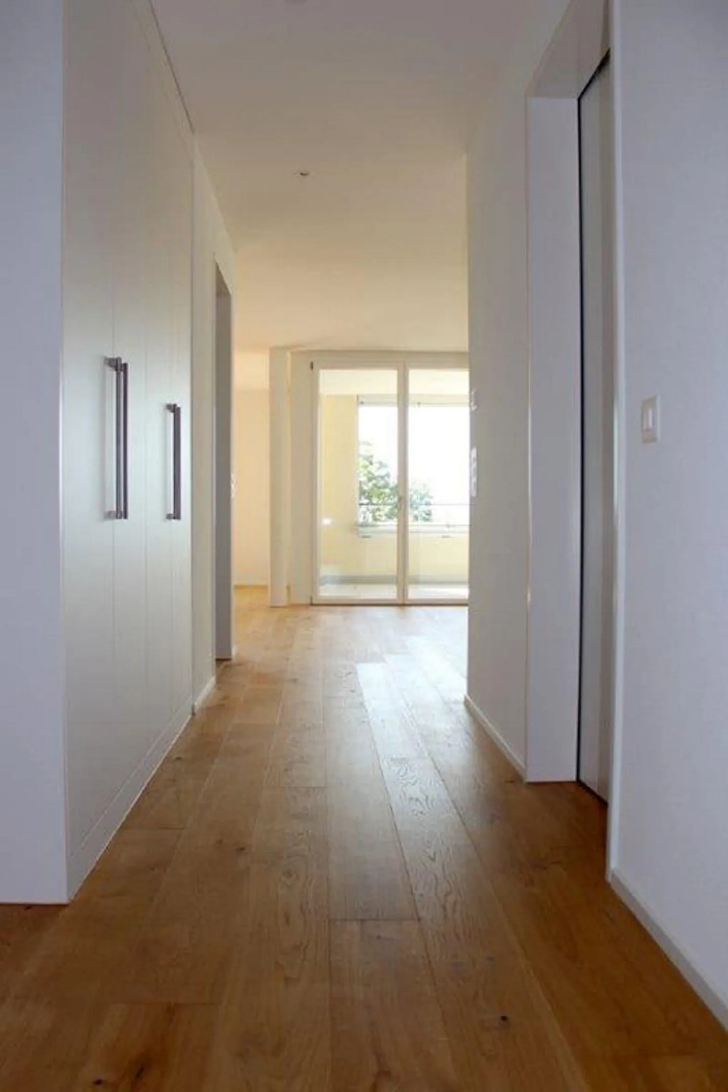 Grosse Wohnung mit Seesicht am Fuss der Rigi mit Platz für Homeoffice - Photo 4 of 14