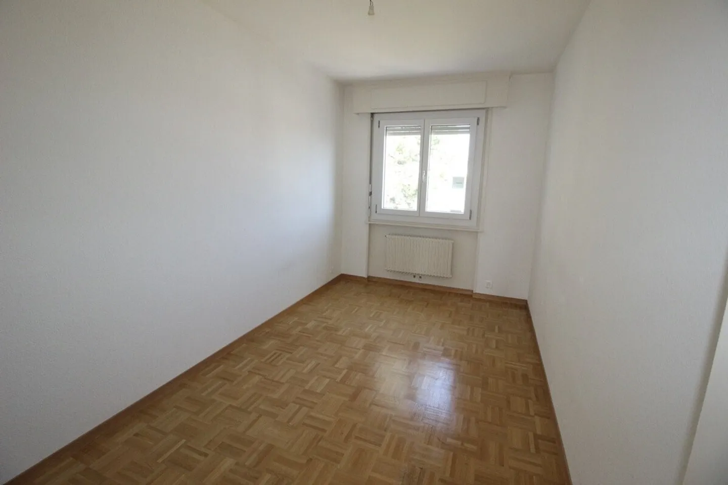 Appartement spacieux en cadre verdoyant - Photo 11 sur 13