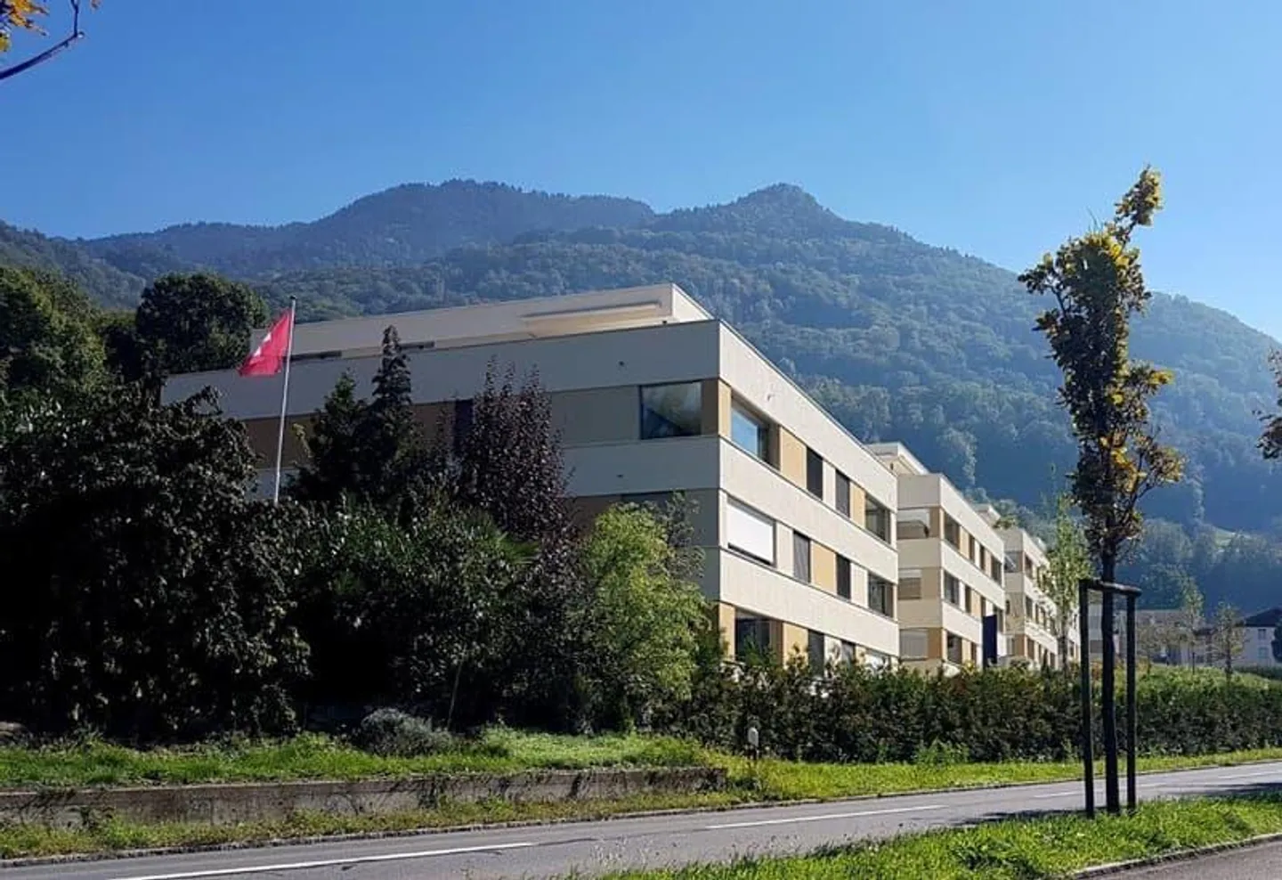 Grosse Wohnung mit Seesicht am Fuss der Rigi mit Platz für Homeoffice - Photo 13 of 14