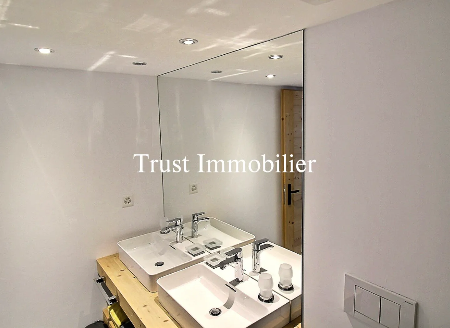 Schöne 3,5-Zimmer-Wohnung mit atemberaubendem Blick - Foto 12 von 14