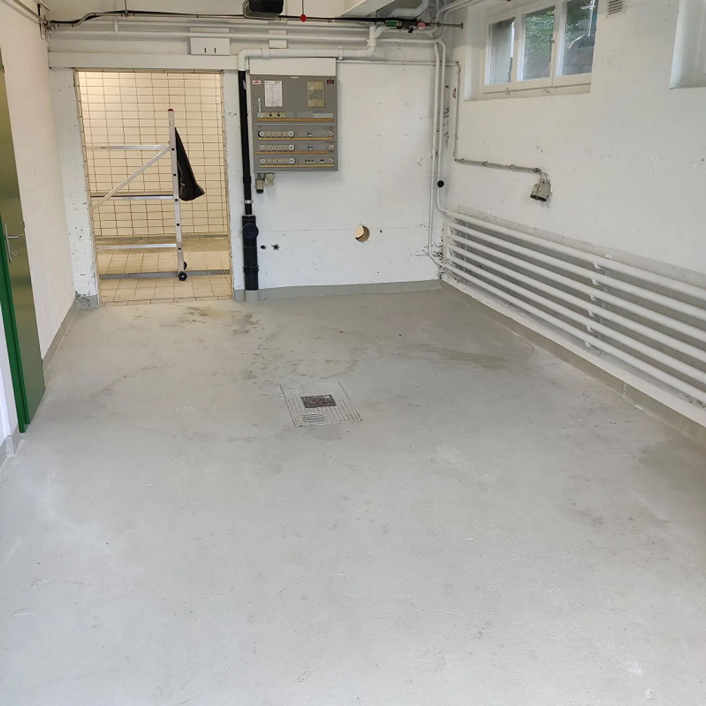 Storage - Hobby room in the basement - Possibility of a smaller workshop - Photo 5 of 9