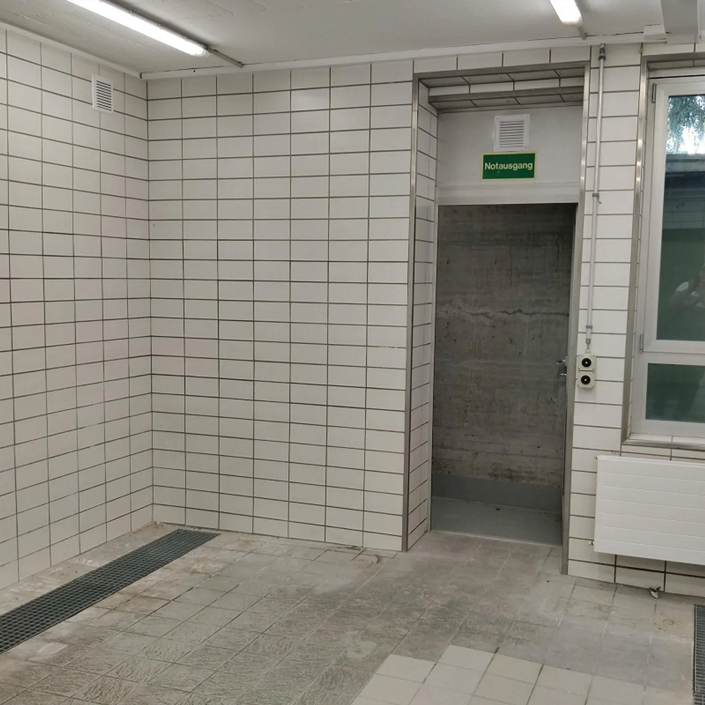 Storage - Hobby room in the basement - Possibility of a smaller workshop - Photo 6 of 9