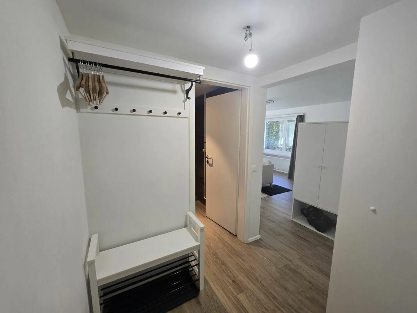 1.5-Zi. Stadtwohnung saniert und möbliert - Foto 6 von 6