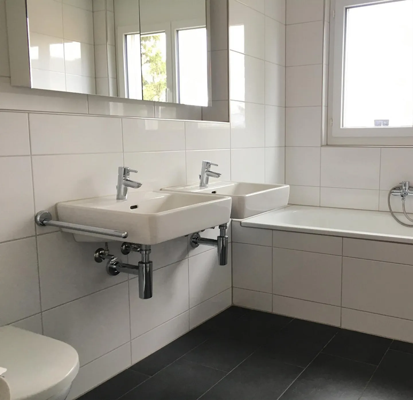 Geräumige Wohnung mit Balkon - Foto 4 von 5
