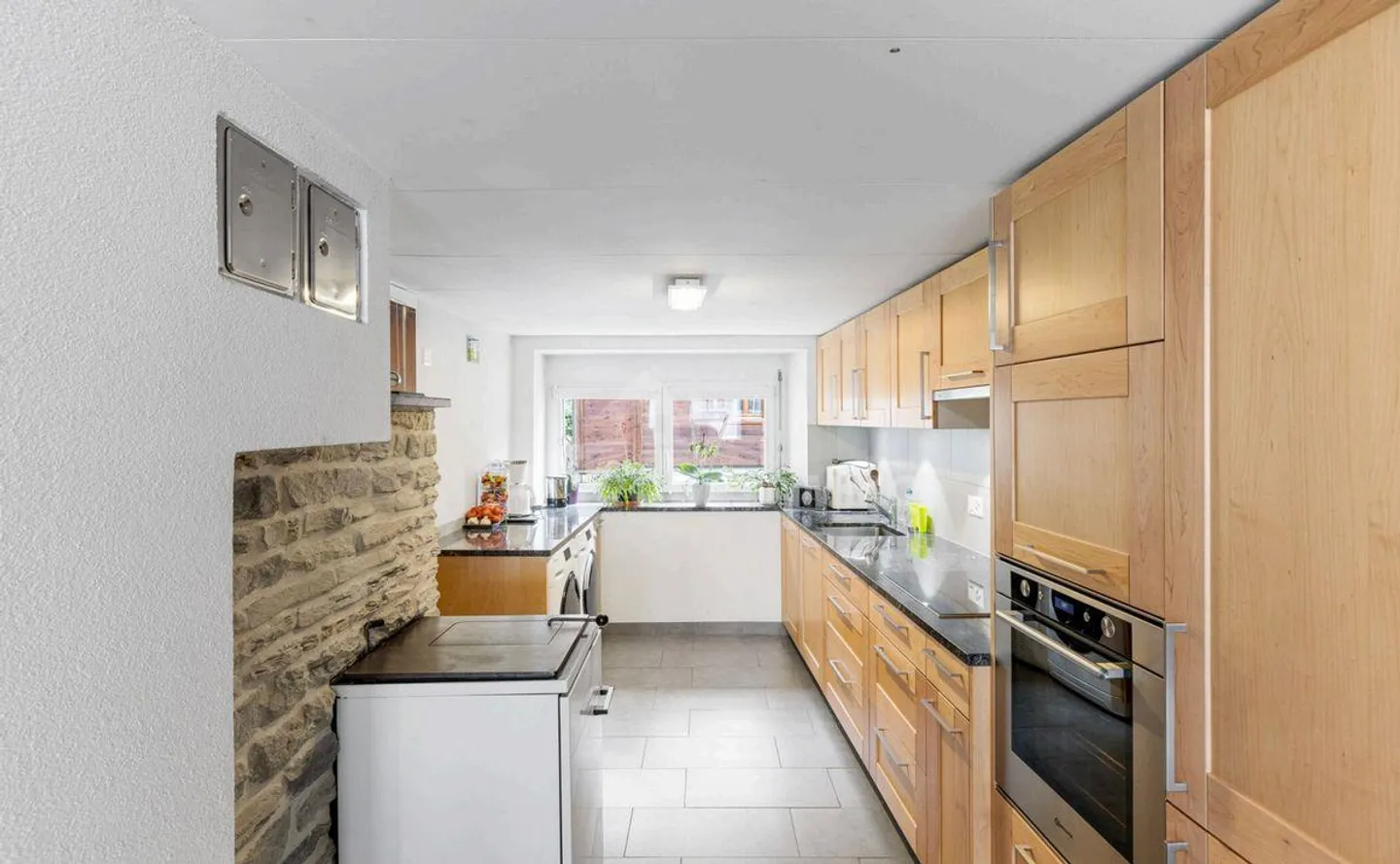 4-room apartment with a large area of 115 m2 on the ground - Photo 3 of 7