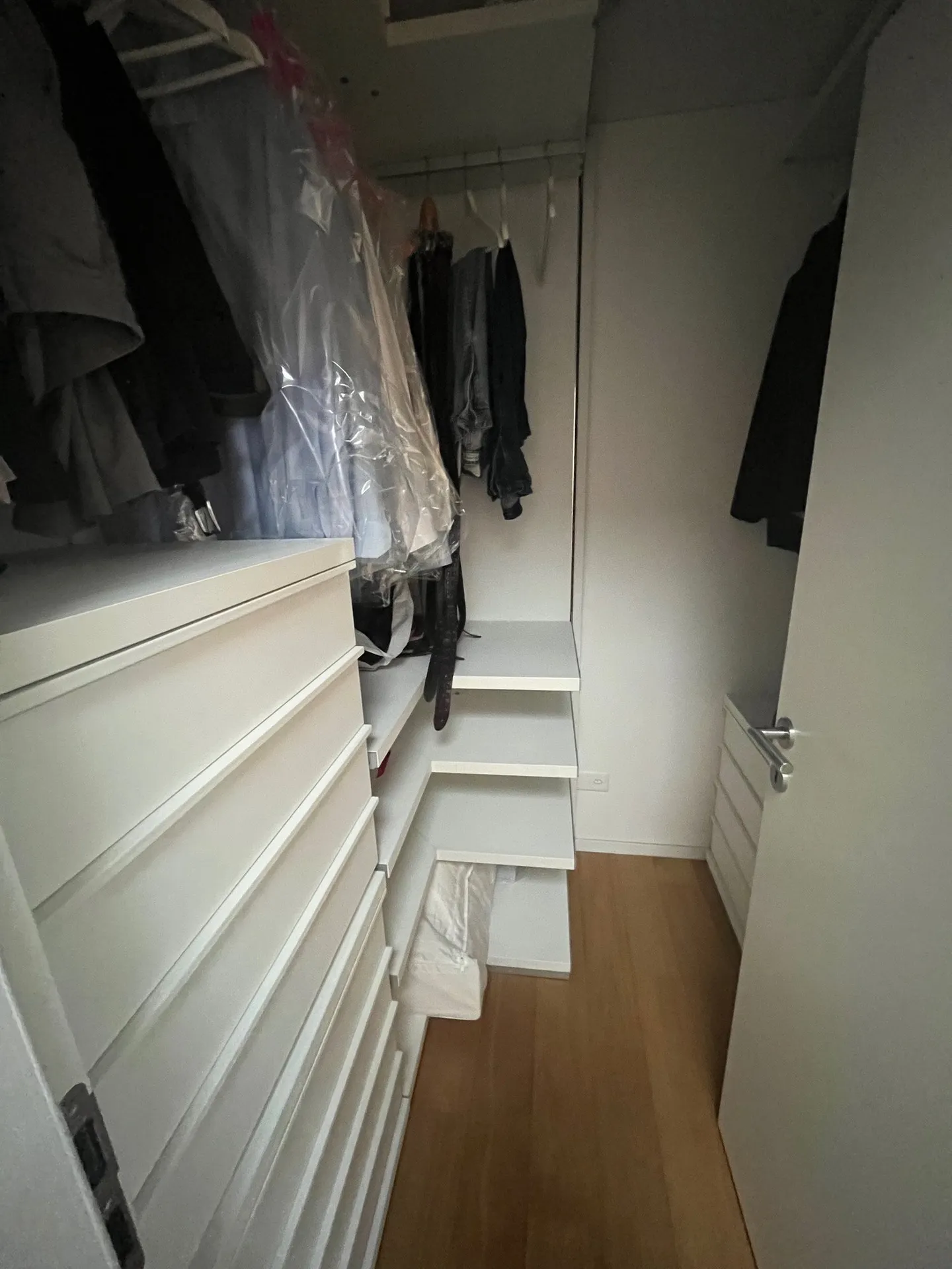 Ampio appartamento con 4 camere in vendita - Foto 10 di 11