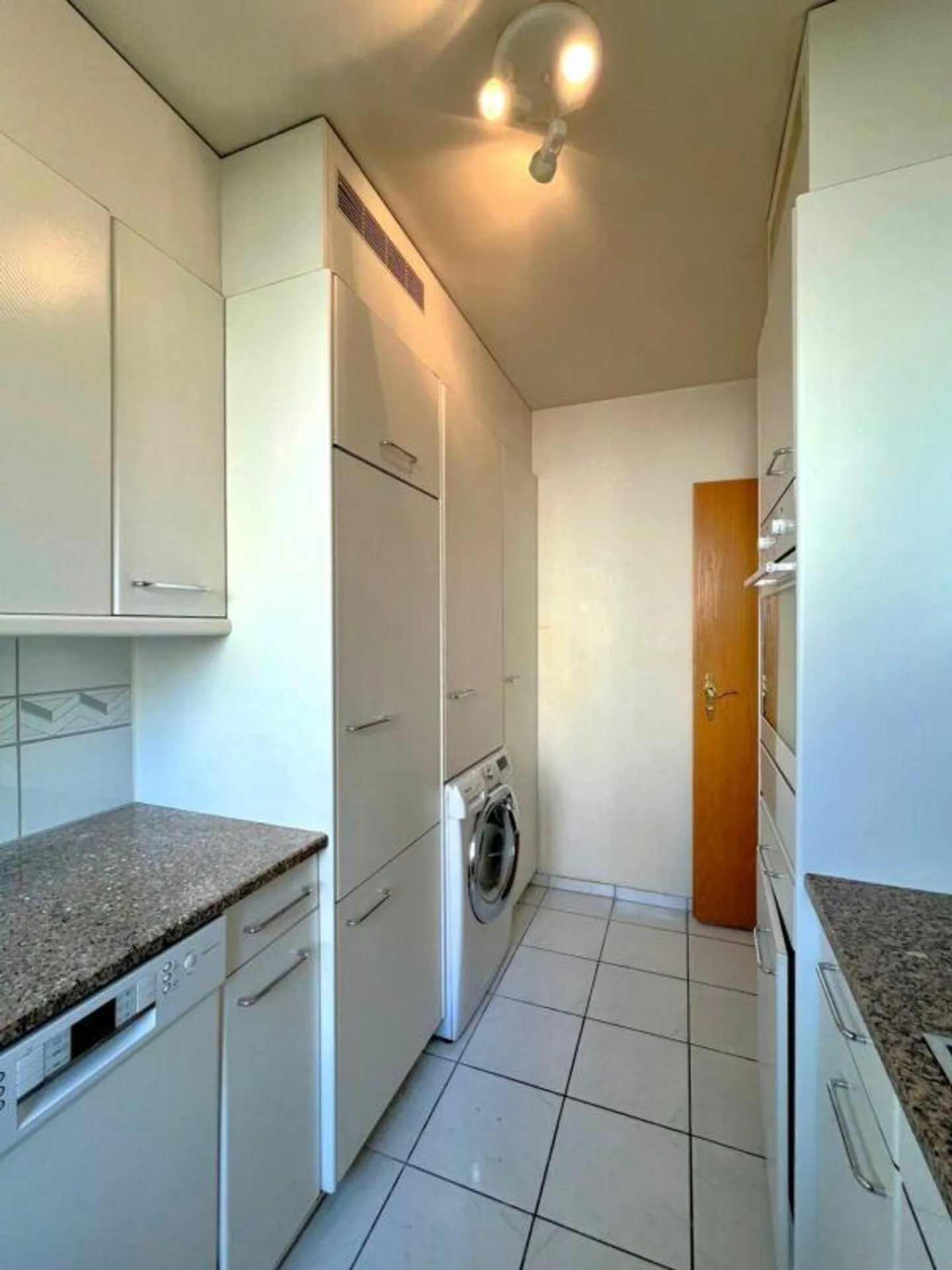 Charmante und heimelige 3 Z' Wohnung an zentraler Lage im Hochparterre - Foto 8 von 15