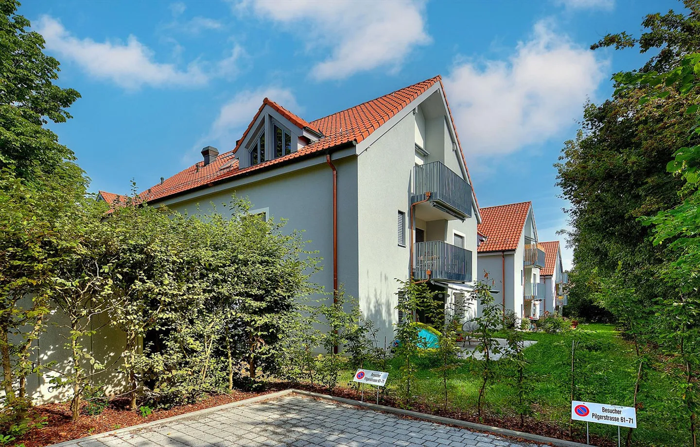 Central living in the green - Photo 1 of 12