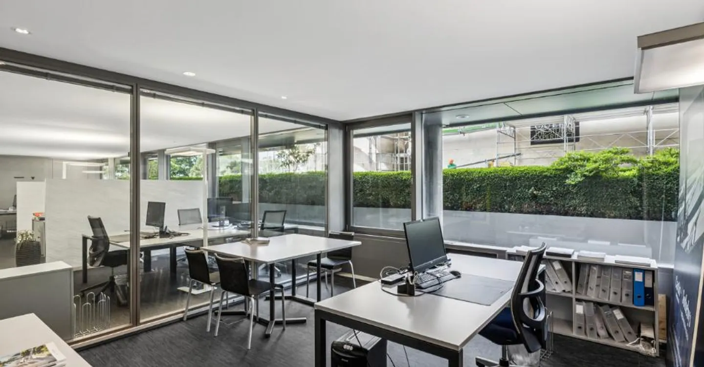 Spazio Commerciale a Montreux - Foto 1 di 13