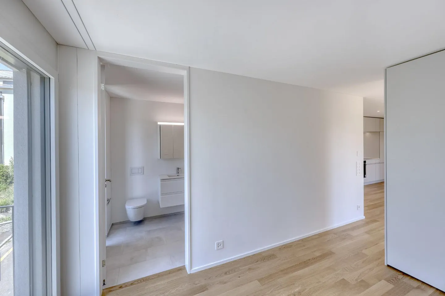 Appartement attrayant de 2,5 pièces au 3ème étage dans un emplacement de choix - Photo 7 sur 8