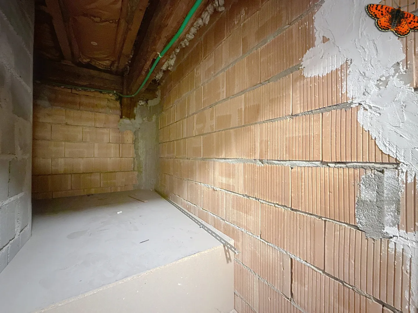 Atelier à louer - Photo 3 sur 4