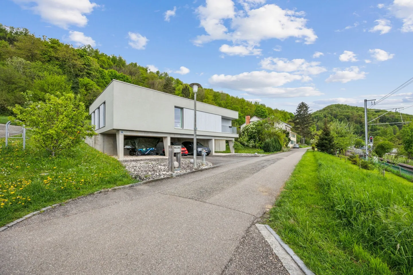 Einfamilienhaus mit Wohnungscharakter mitten im Grünen - Foto 1 von 18