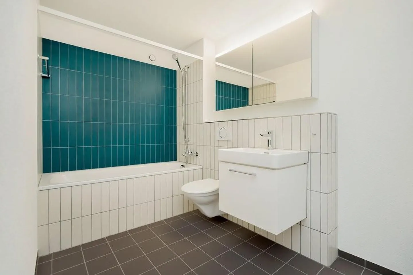 Sanierte 3.5-Zimmerwohnung im 18. Obergeschoss - Foto 3 von 6