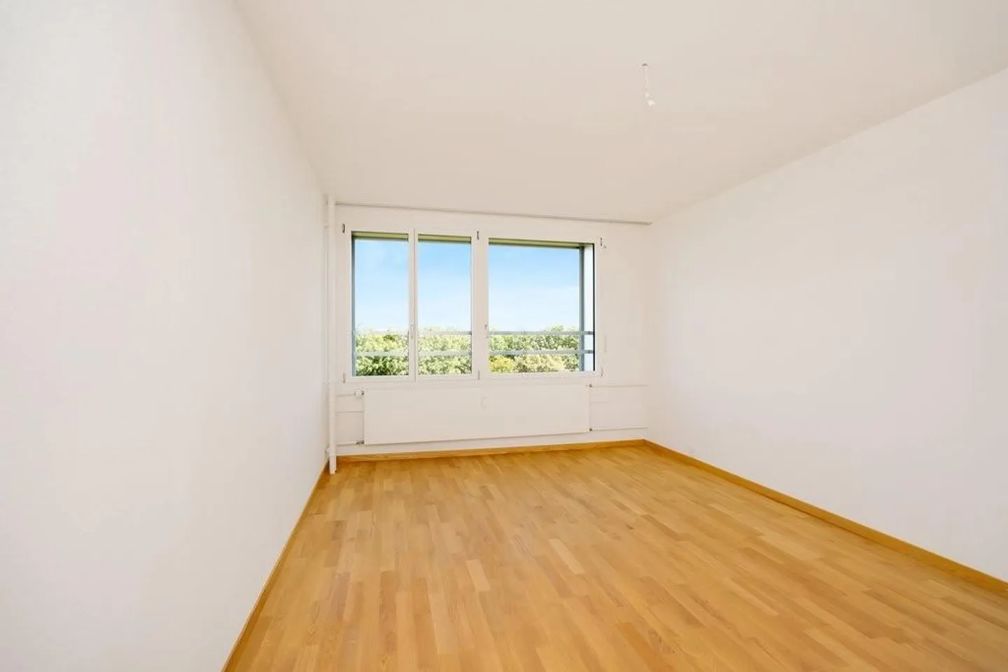 Sanierte 3.5-Zimmerwohnung im 18. Obergeschoss - Foto 5 von 6