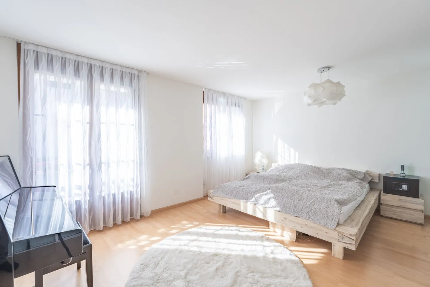 Stylish Maisonette Apartment in Central Location - Photo 8 of 13