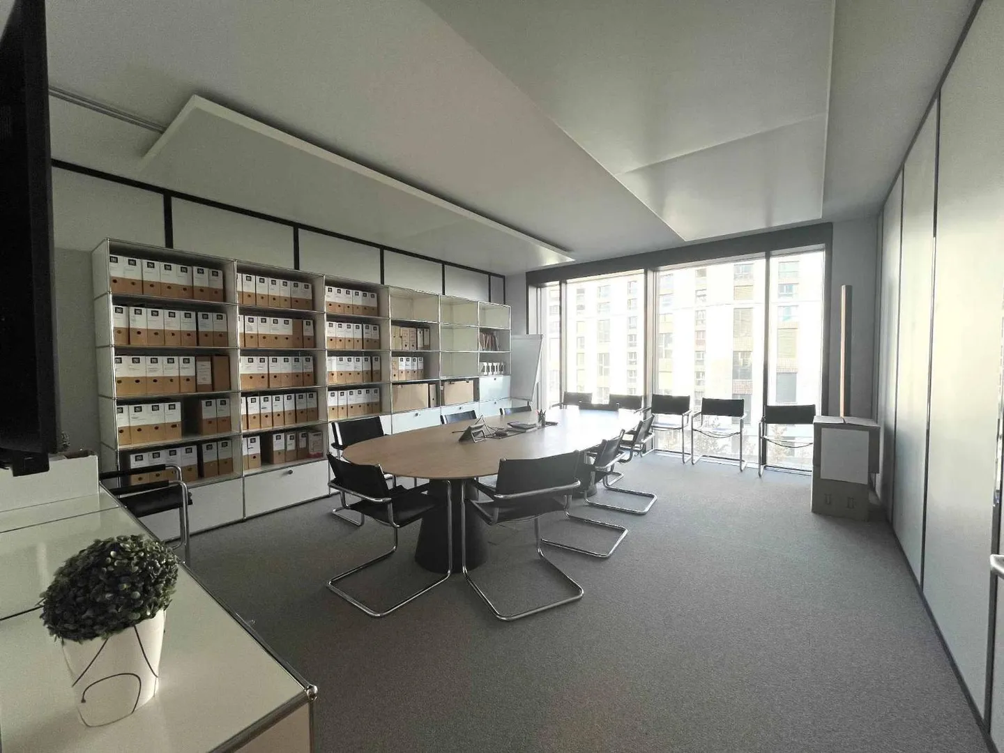 Bureaux modernes et lumineux 620 m² Bahnhof Lancy Bachet - Photo 11 sur 13