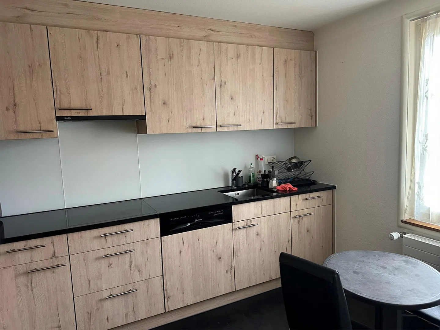 Appartement rénové juste à côté de la gare - Photo 2 sur 6