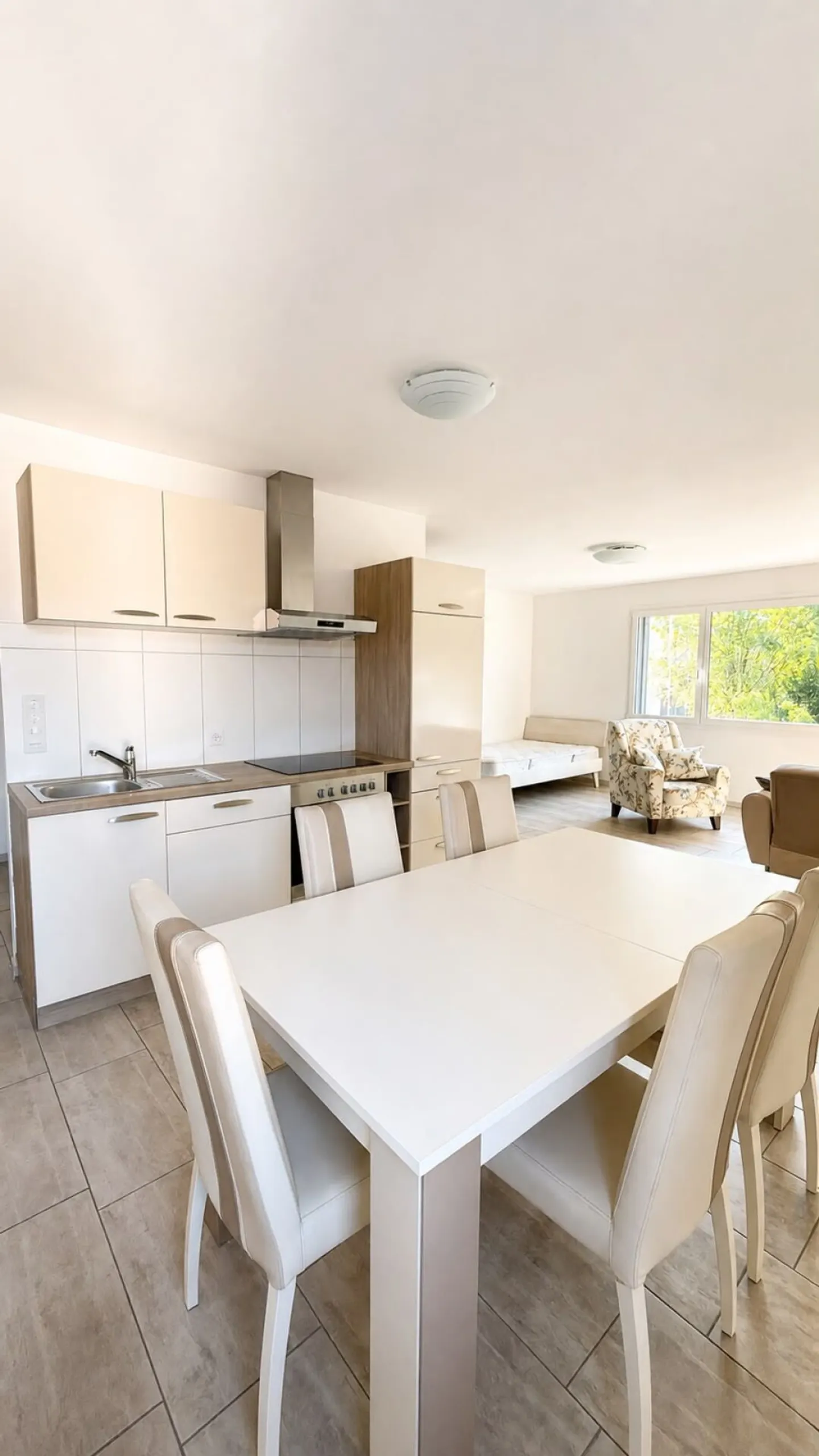 Move in and feel at home - furnished apartment in Frauenfeld - Photo 2 of 5