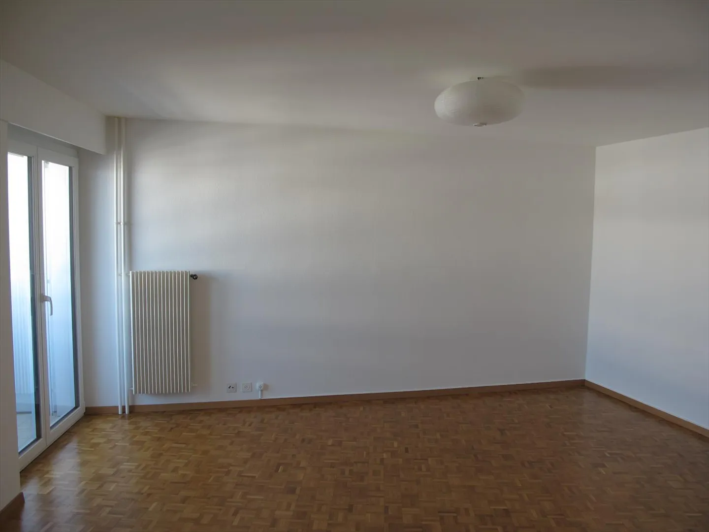 1.5 Room Apartment - Photo 3 of 5