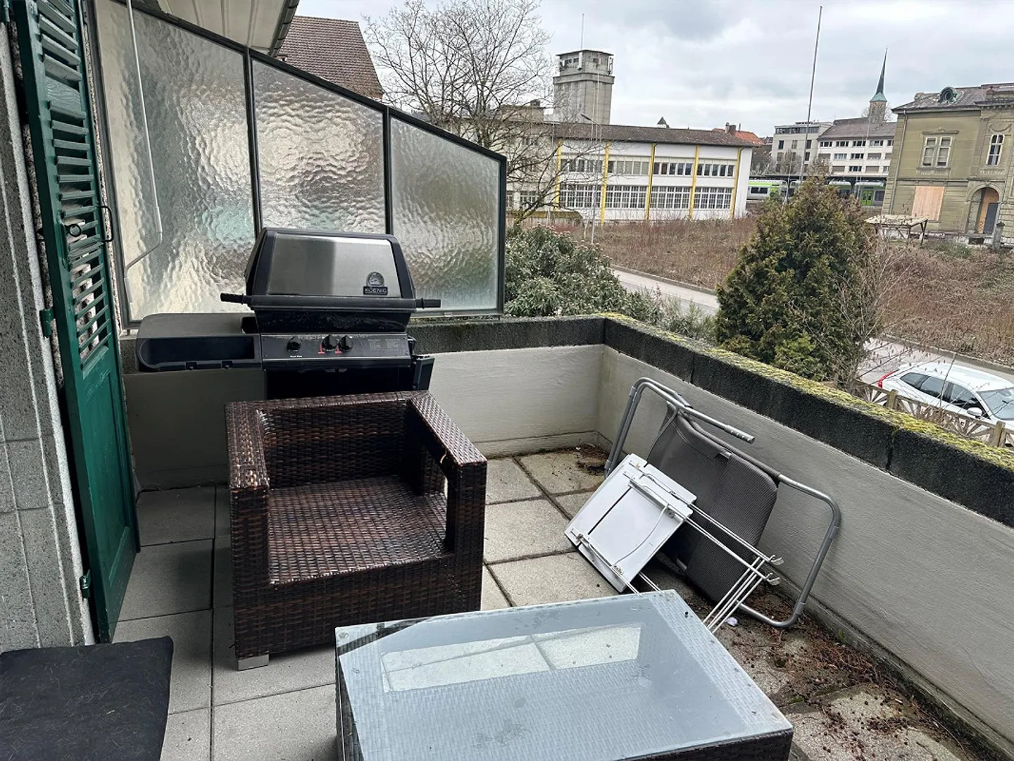 Appartement rénové juste à côté de la gare - Photo 3 sur 6